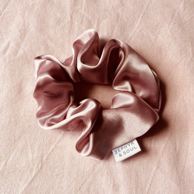 SCRUNCHIE A SONNET FOR SATINE