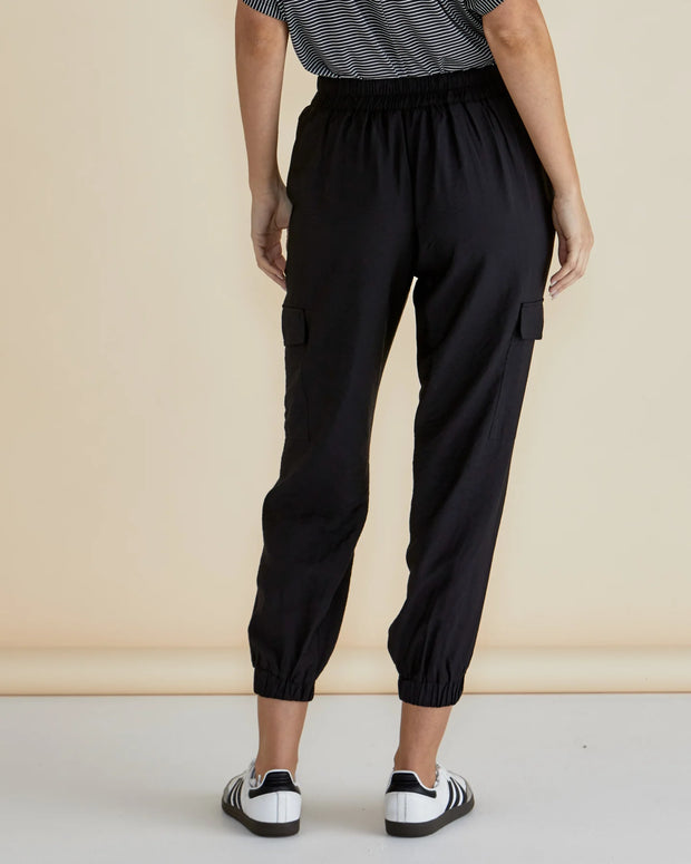 Adrianna Jogger - Black