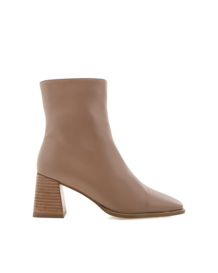 ALANIA Ankle Boot - Almond
