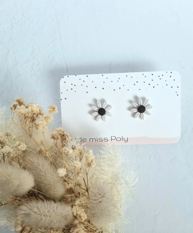 LMP Botanical Speckled Flower Studs - White & Black