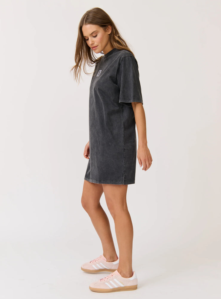 (PRE-ORDER) Carmen Shirt Dress - Washed Black