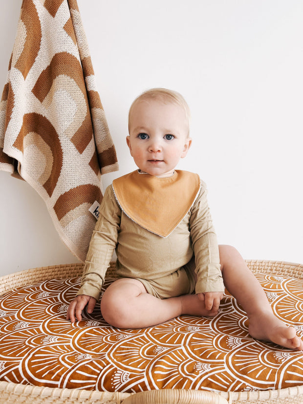 KiiN - Dribble Bib - Toffee