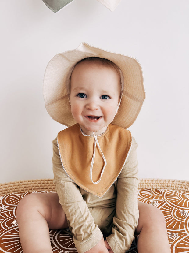 KiiN - Dribble Bib - Toffee