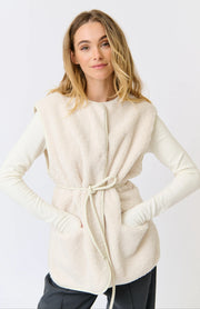 (PRE-ORDER) Luka Vest - Cream
