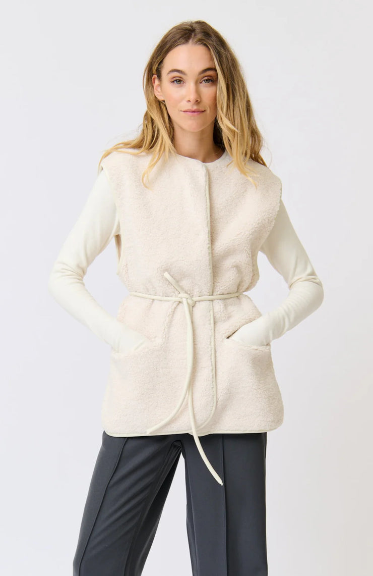 (PRE-ORDER) Luka Vest - Cream