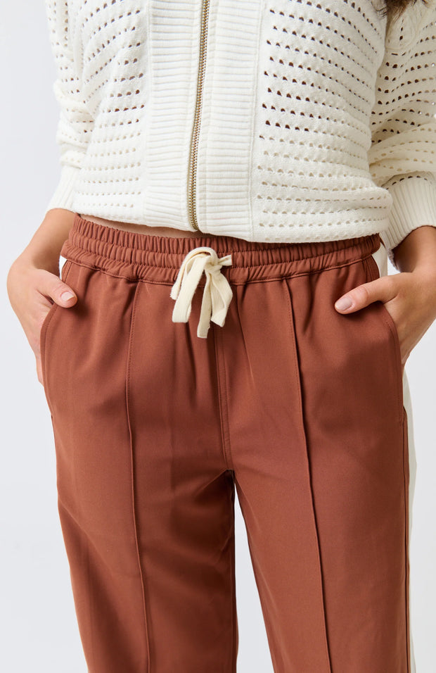 Raina Pant - Rust