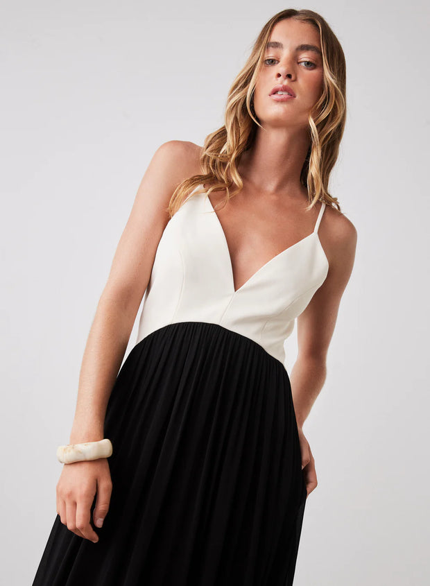 Esmaée - Sanctuary Maxi Dress