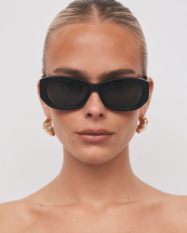 THE DIAZ - Black-Black Sunglasses