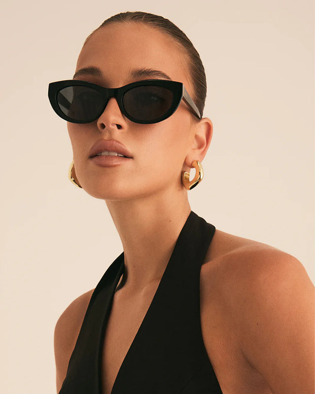 THE ESTELLA Black-Black Sunglasses