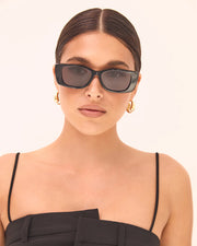 THE HEPBURN Black Smoke Sunglasses