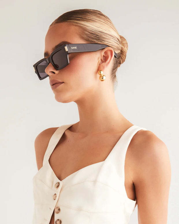 THE SARA Black Jet Sunglasses