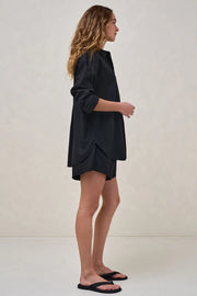 Timeless Relaxed Linen Shirt - Black