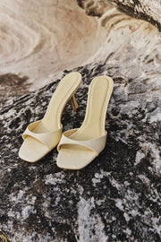 YOHAN Heels - Butter Patent